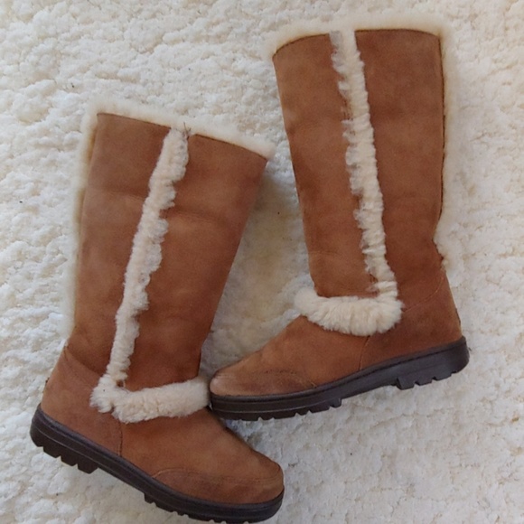 UGG Shoes - UGG Sundance II Waterproof Boots in Chestnut